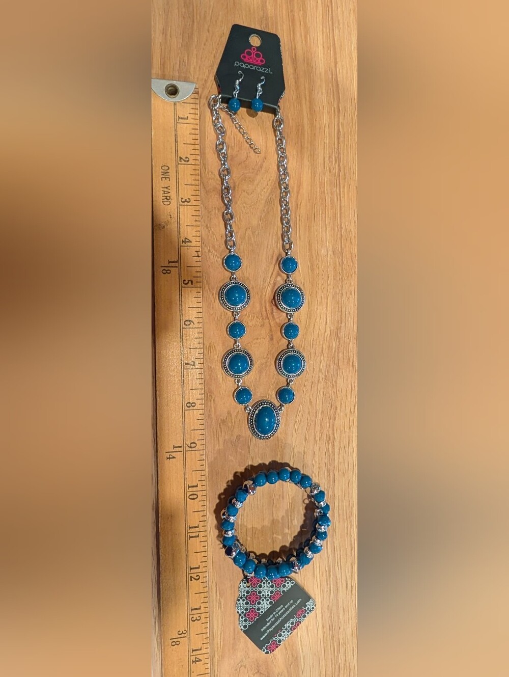 Silvertone And Teal Necklace Bracelet And Earrings Set